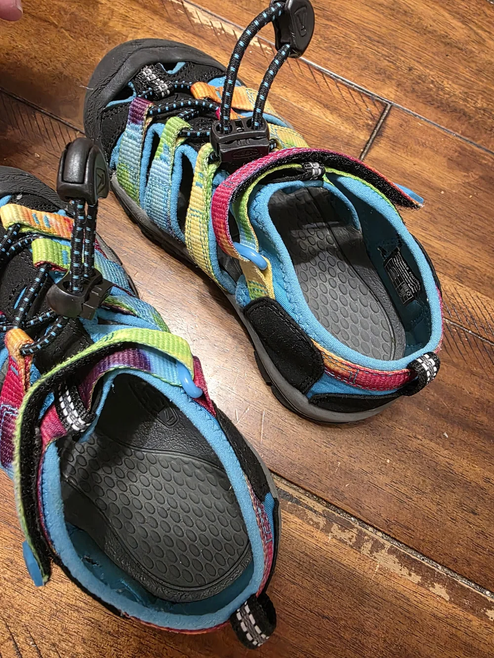 Keens rainbow tie dye Newport H2 hybrid sandal US size 12 EU size 30